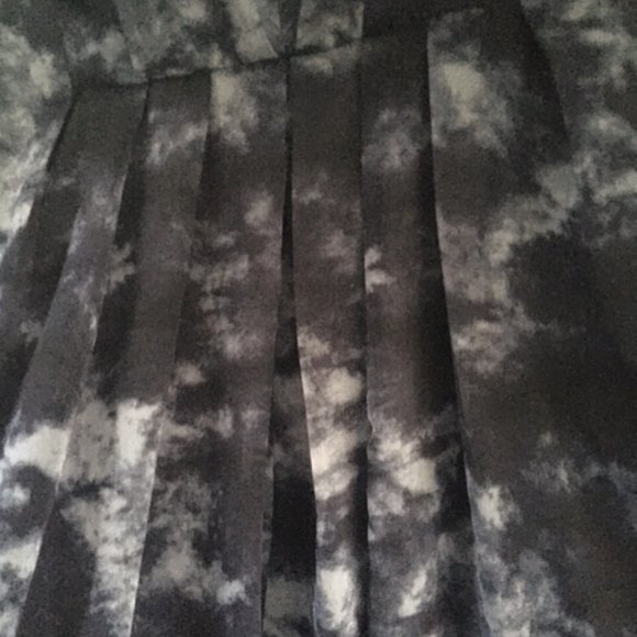 "Lets Party!" Stunning, Cloud print, Chiffon Party Dress Size 14. - Picture 13 of 14